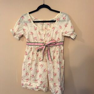 Guess Creme with Roses Babydoll atop